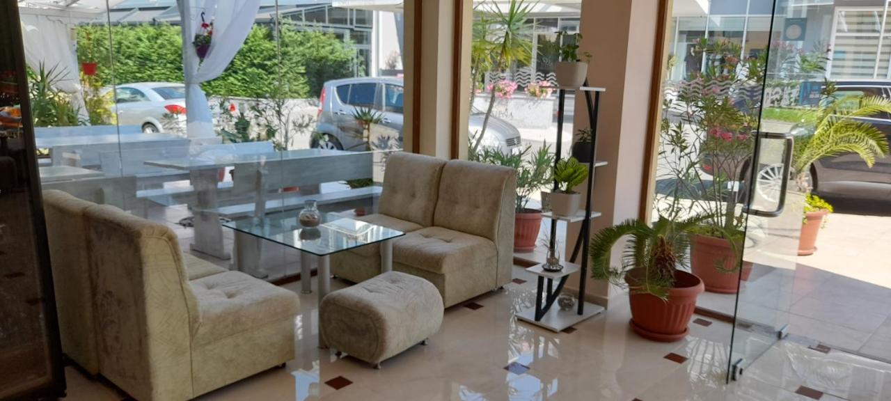 Семеен Хотел Атива - Family Hotel Ativa Lozenets Exterior foto