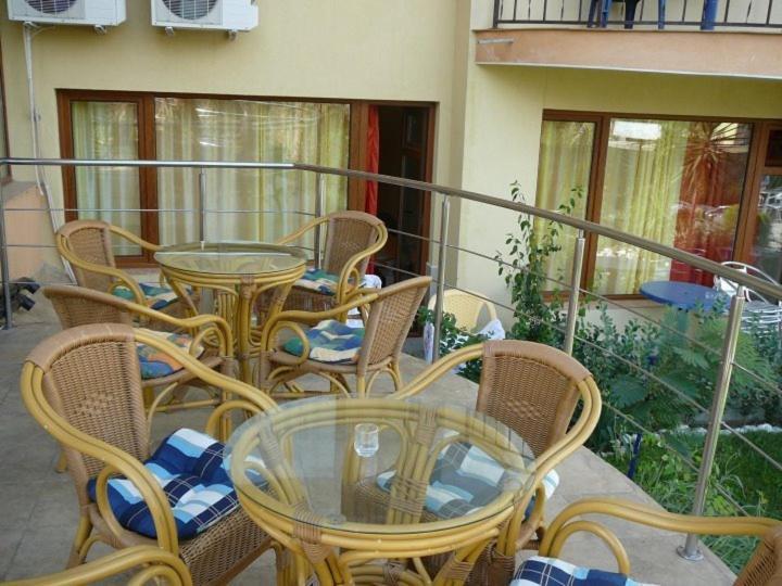 Семеен Хотел Атива - Family Hotel Ativa Lozenets Exterior foto